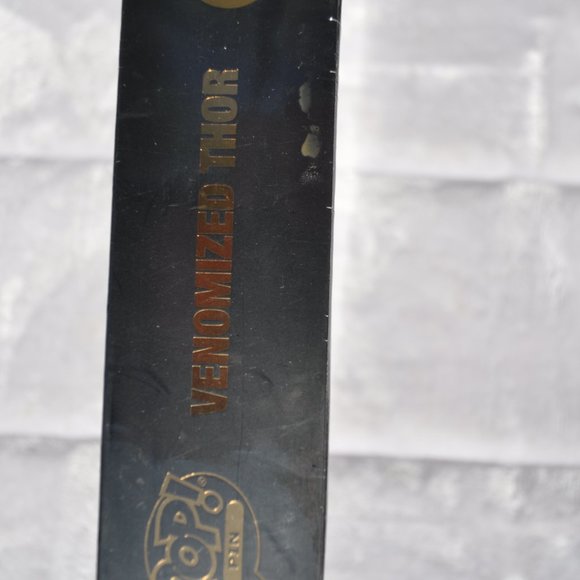 Funko Pop Pin Marvel Venom Venomized Thor #15 Enamel Pin Brand New - Picture 4 of 6